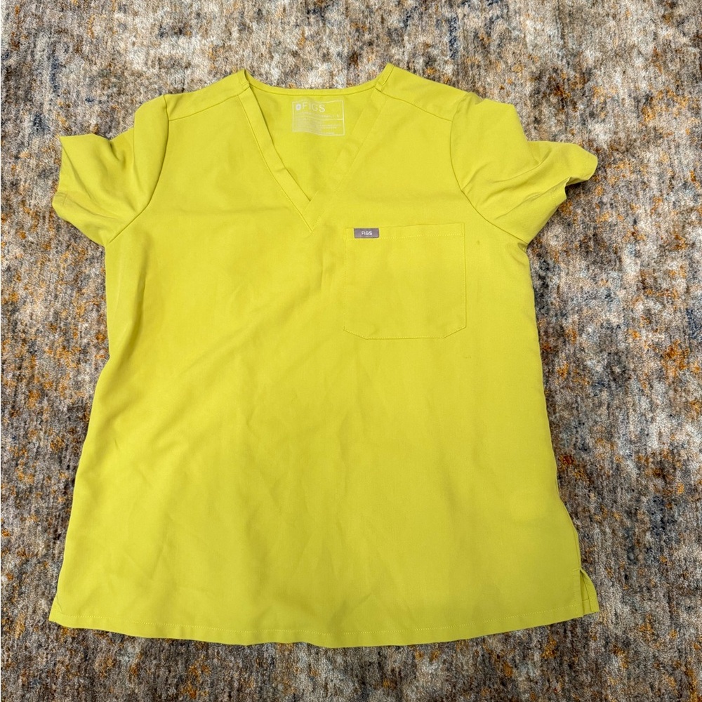 FIGS Women’s Limeade Catarina Scrub Top